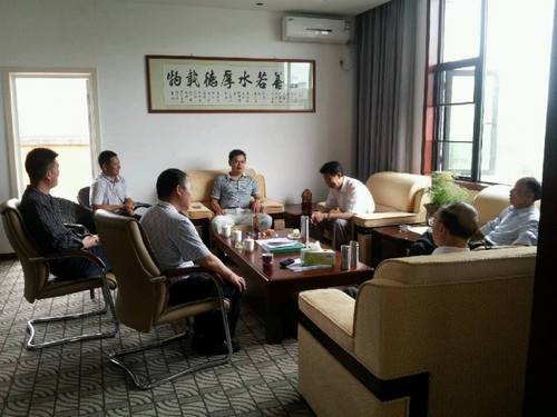 傅傳文及局專家組一行到燕子坡項目部檢查度汛工作并拜會伊力集團領(lǐng)導(dǎo) 