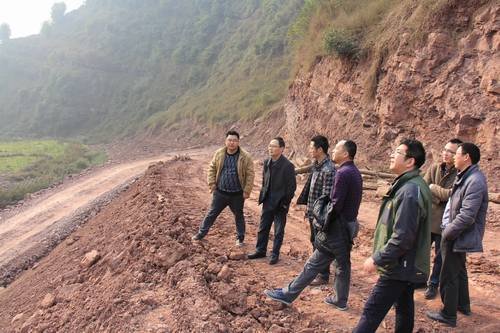 董蜀良、汪輝德春節(jié)前夕到蟠龍湖水庫、銅頭引水工程等項目慰問一線干部職工